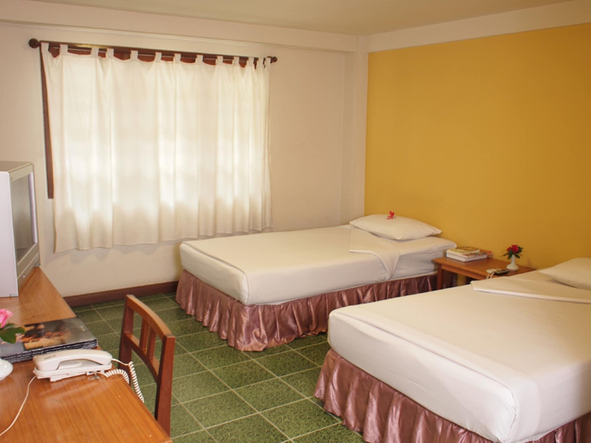 Sun Hotel Phetchaburi Extérieur photo