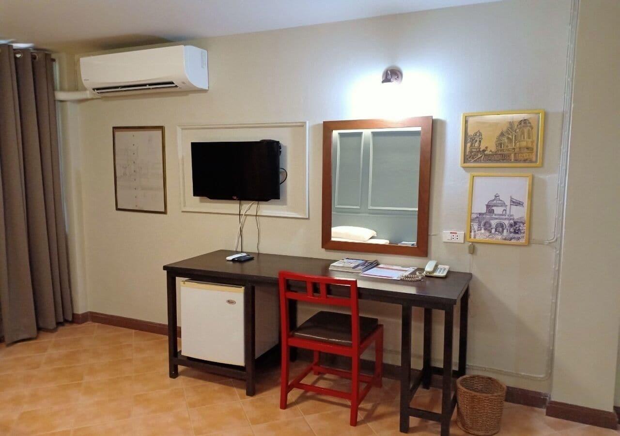 Sun Hotel Phetchaburi Extérieur photo