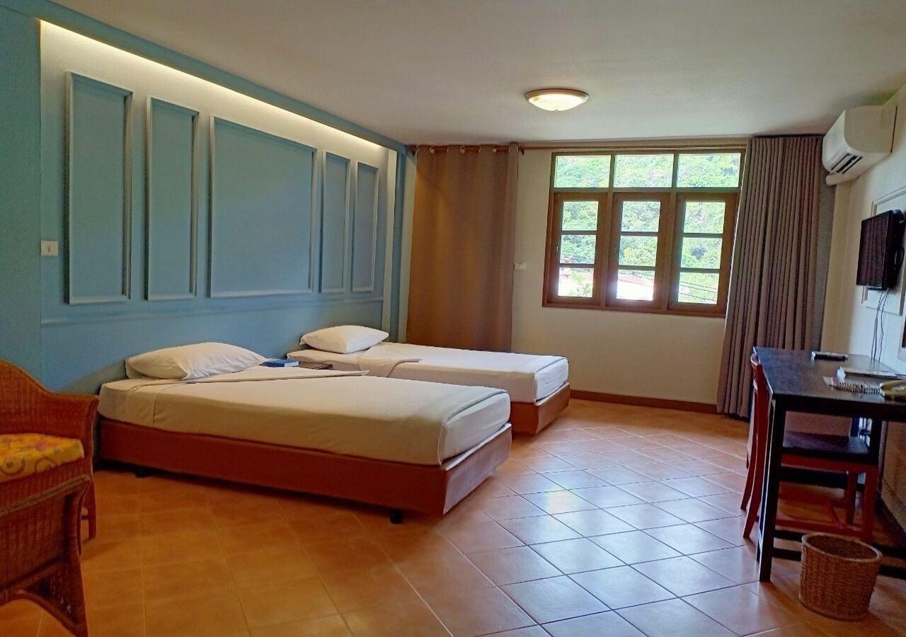 Sun Hotel Phetchaburi Extérieur photo