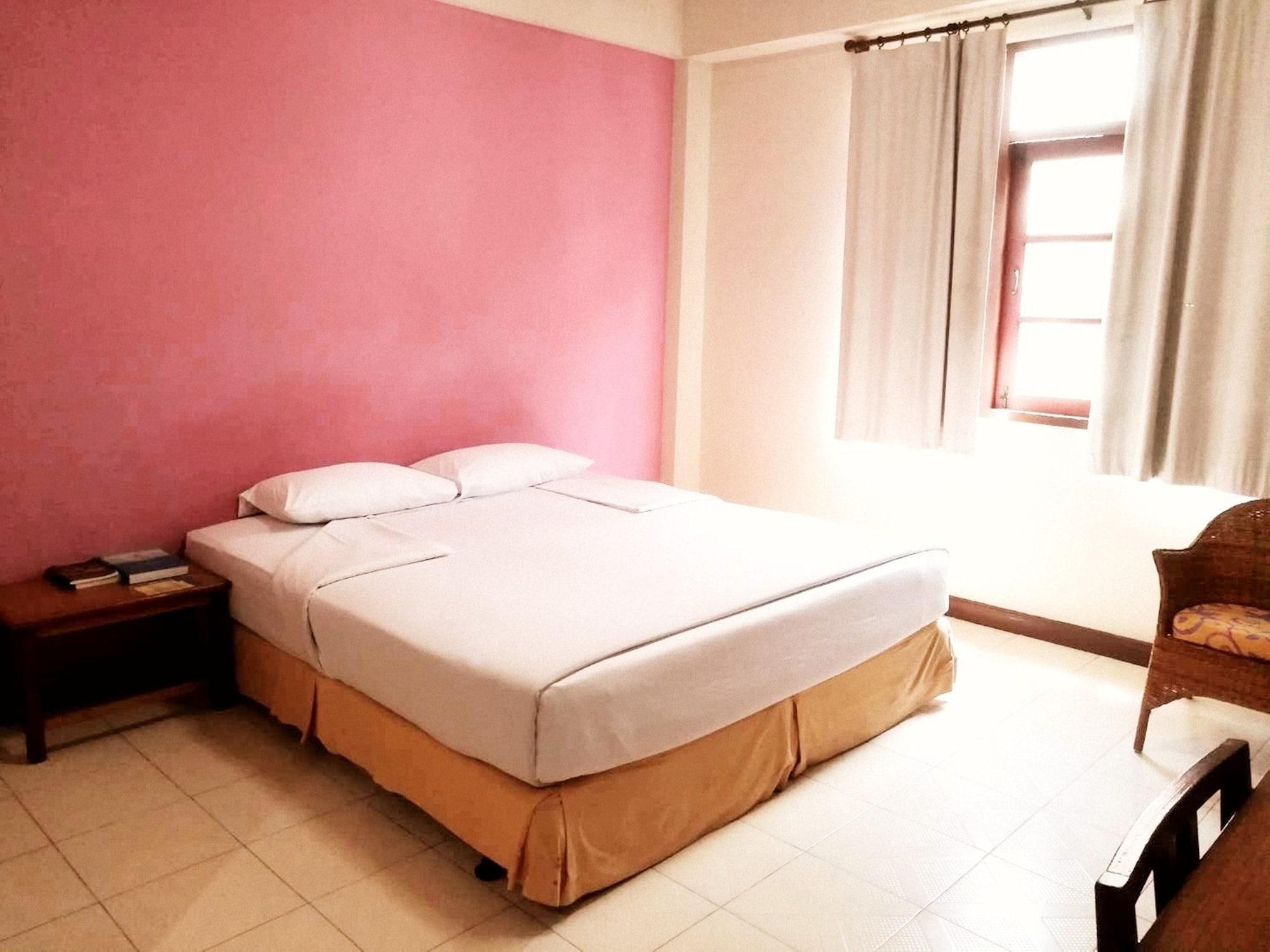 Sun Hotel Phetchaburi Extérieur photo
