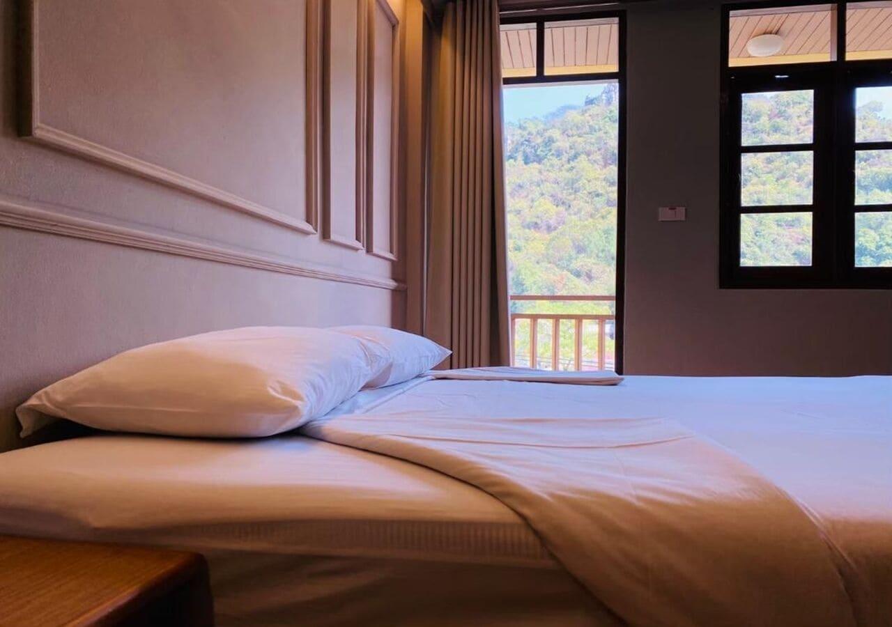 Sun Hotel Phetchaburi Extérieur photo