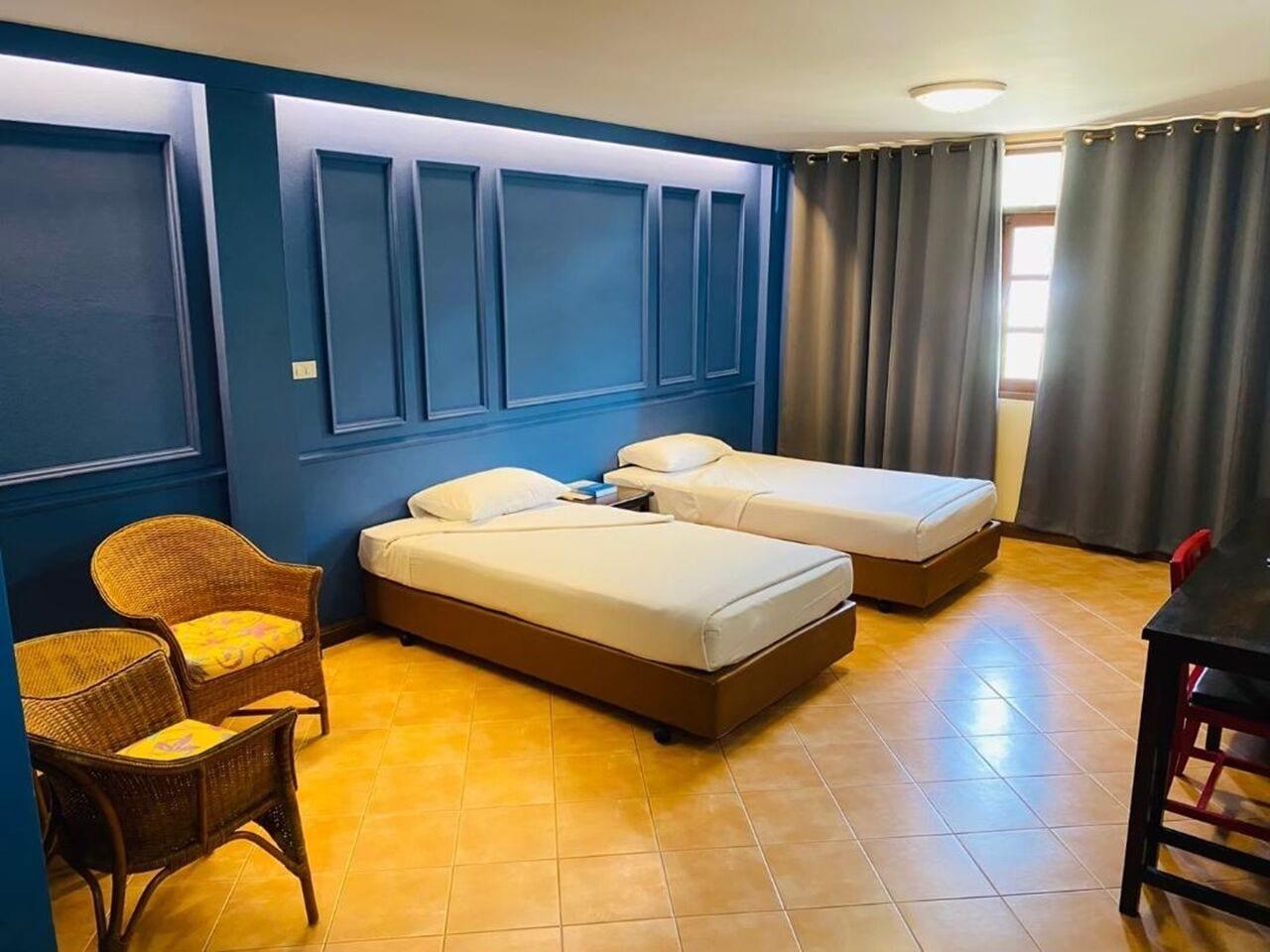 Sun Hotel Phetchaburi Extérieur photo