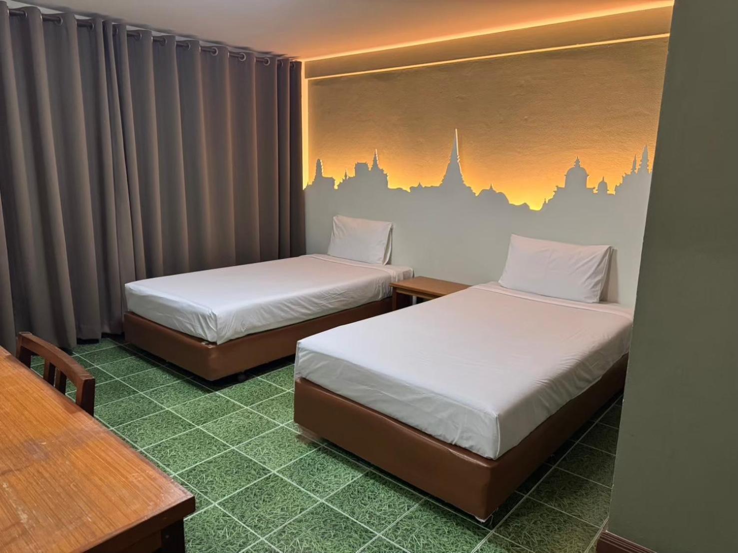 Sun Hotel Phetchaburi Extérieur photo