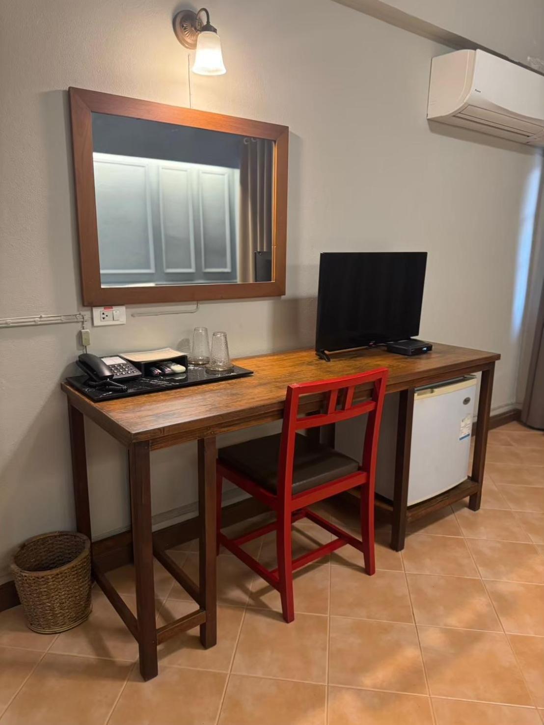Sun Hotel Phetchaburi Extérieur photo