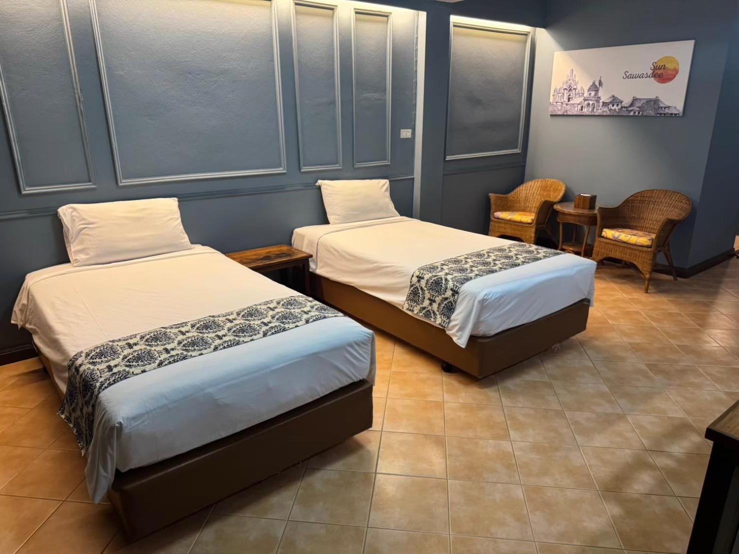 Sun Hotel Phetchaburi Extérieur photo